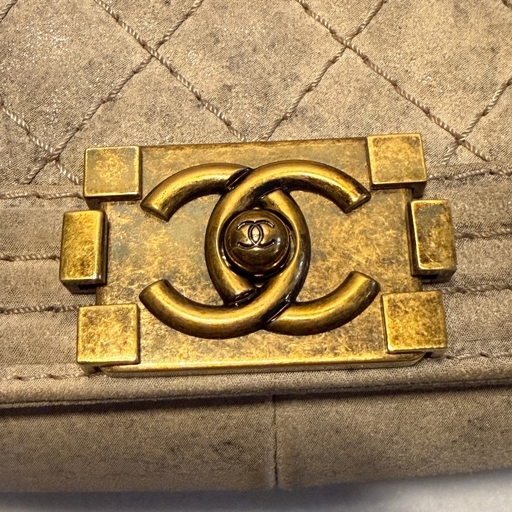 Chanel Large Boy Bag Quilted Suede Beige with Antique Gold Hardware NWOT - Picture 2 of 15